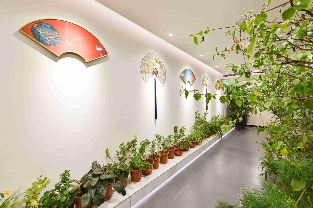 Xingshe Alley Courtyard Hotel Beijing Wangfujing Forbidden City Branch - Breakfast Included & English Speaking Reception & Free Wifi And Laundry Room & Hutong Culture & Cat-Keeping & Flower-Growing Terrace & One Day Tour Service & Free Coffee Exterior photo